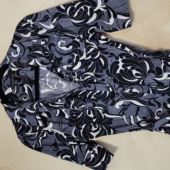 Shirt dress - Picture 2 of 3